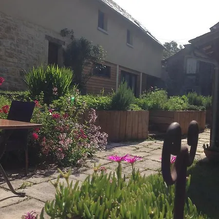 & Rodier X Cafe Bar & Restaurant