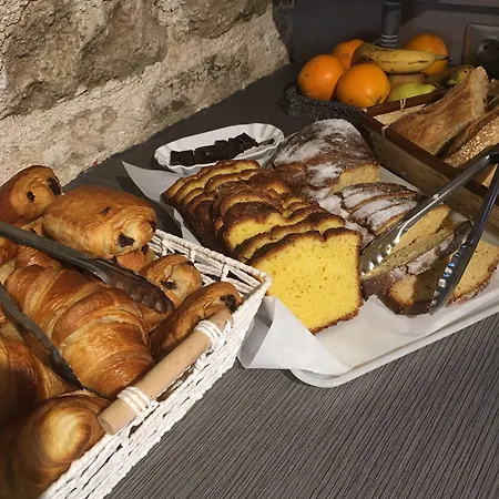 Hotel & Rodier X Cafe Bar & Restaurant 2*