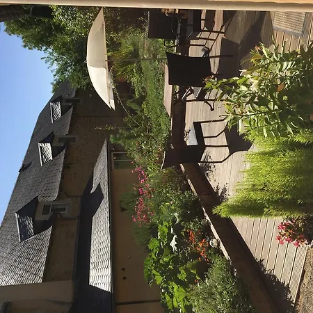 Hotel & Rodier X Cafe Bar & Restaurant 2*