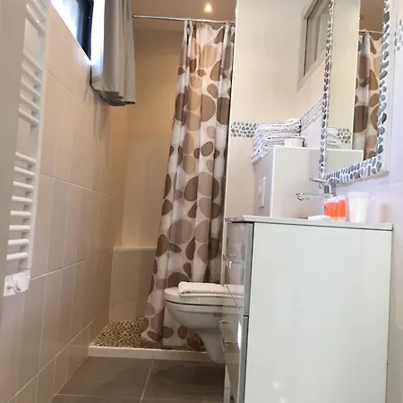 & Rodier X Cafe Bar & Restaurant 2* Campagnac (Aveyron)