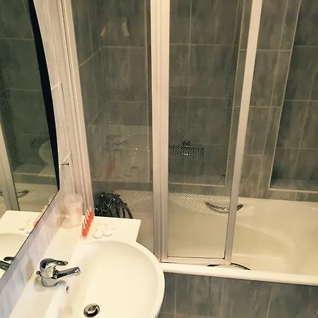 Hotel & Rodier X Cafe Bar & Restaurant Campagnac (Aveyron)