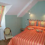 & Rodier X Cafe Bar & Restaurant 2*