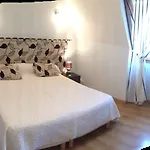 Ξενοδοχείο & Rodier X Cafe Bar & Restaurant 2*