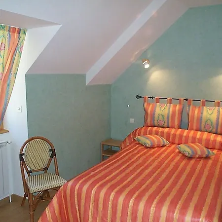 & Rodier X Cafe Bar & Restaurant 2*