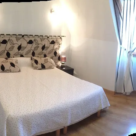 Hotel & Rodier X Cafe Bar & Restaurant 2*
