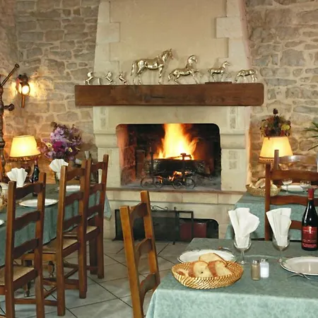 Hotel & Rodier X Cafe Bar & Restaurant Campagnac (Aveyron)