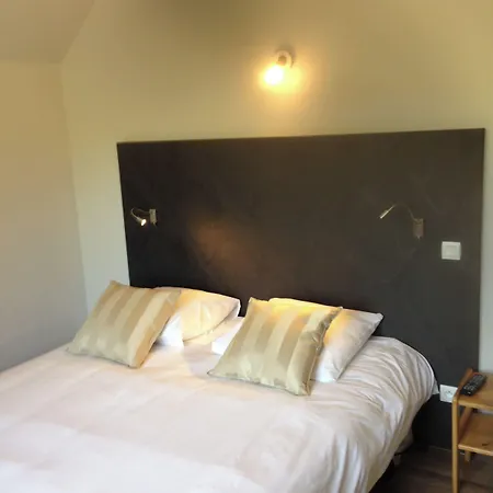 & Rodier X Cafe Bar & Restaurant Otel Campagnac (Aveyron)